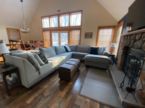 Gorgeous House in Camelback Mountain near lifts! Tannersville